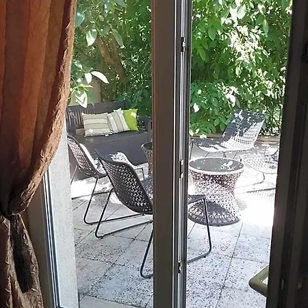 Les De La Nied Bed & Breakfast 3*