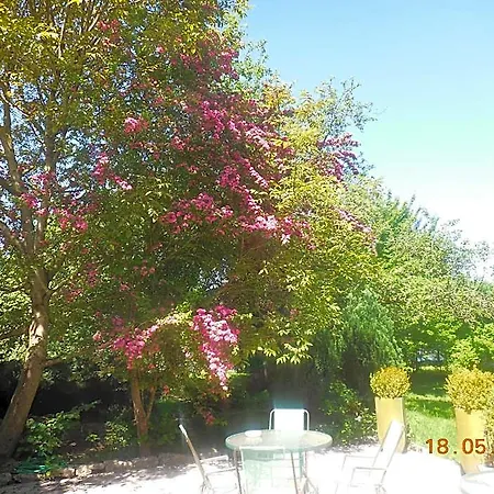Les De La Nied Bed & Breakfast