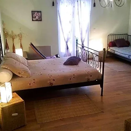 Les De La Nied Bed & Breakfast