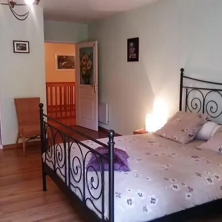 Les De La Nied Bed & Breakfast 3*