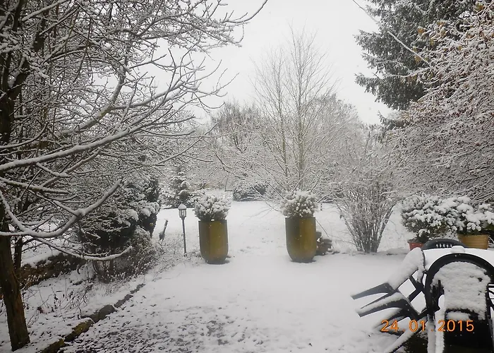 Bed & Breakfast Les De La Nied 3*