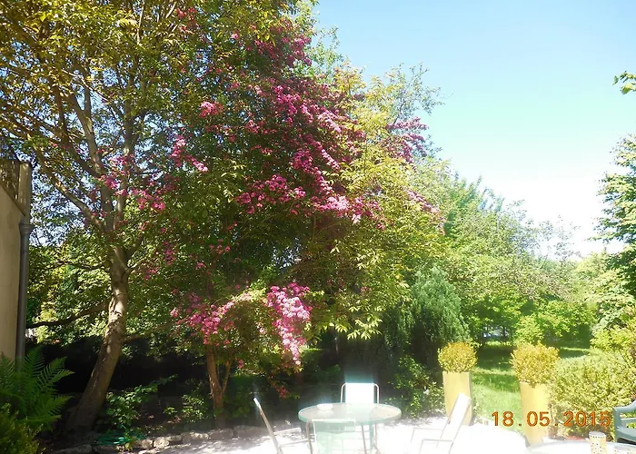 Bed & Breakfast Les De La Nied 3*